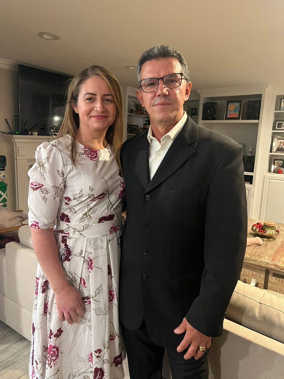 Pastor Ismael Cândido de Oliveira e Pastora Elaine Cristina